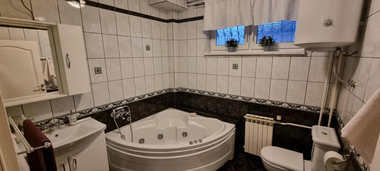 Mott Residence Tuzla Luaran gambar